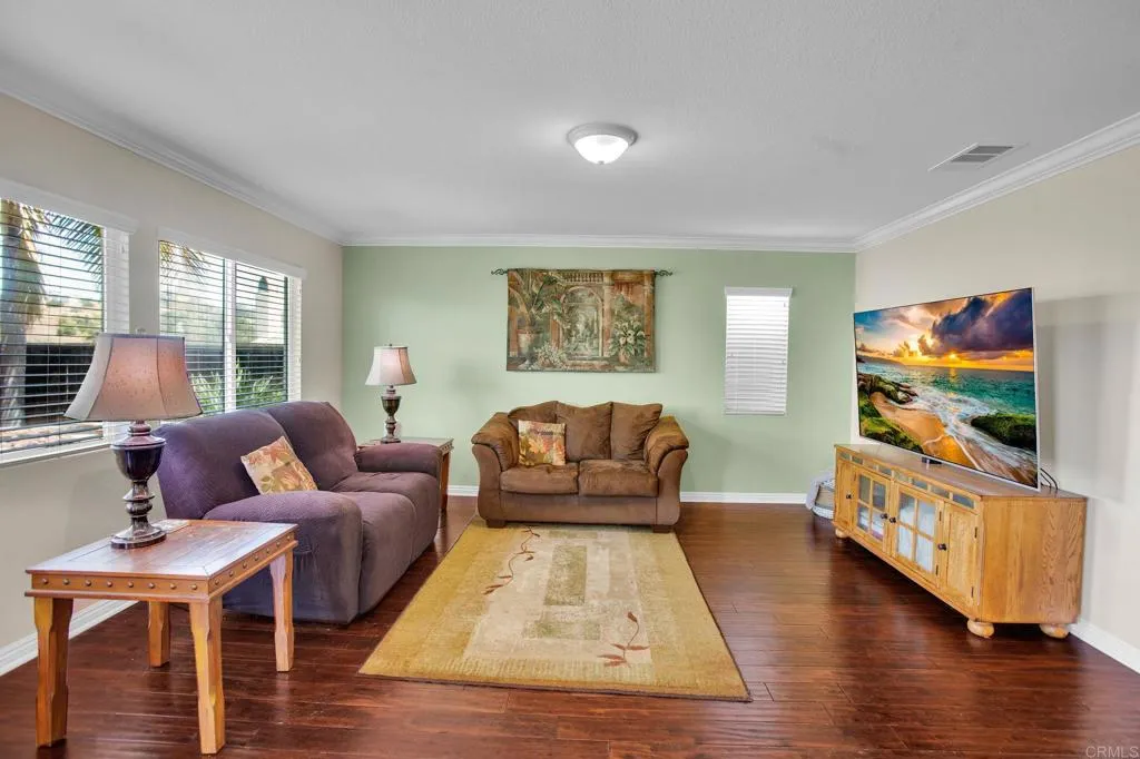 https://cdn.realtyfeed.com/cdn/127/306712359/0df87a3b8d2661a34d623bafc6927469.webp
