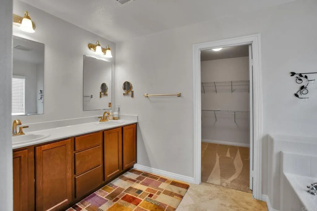 https://cdn.realtyfeed.com/cdn/127/306712359/82f7cd189fcc0ffedfe9962d640f1acb.webp