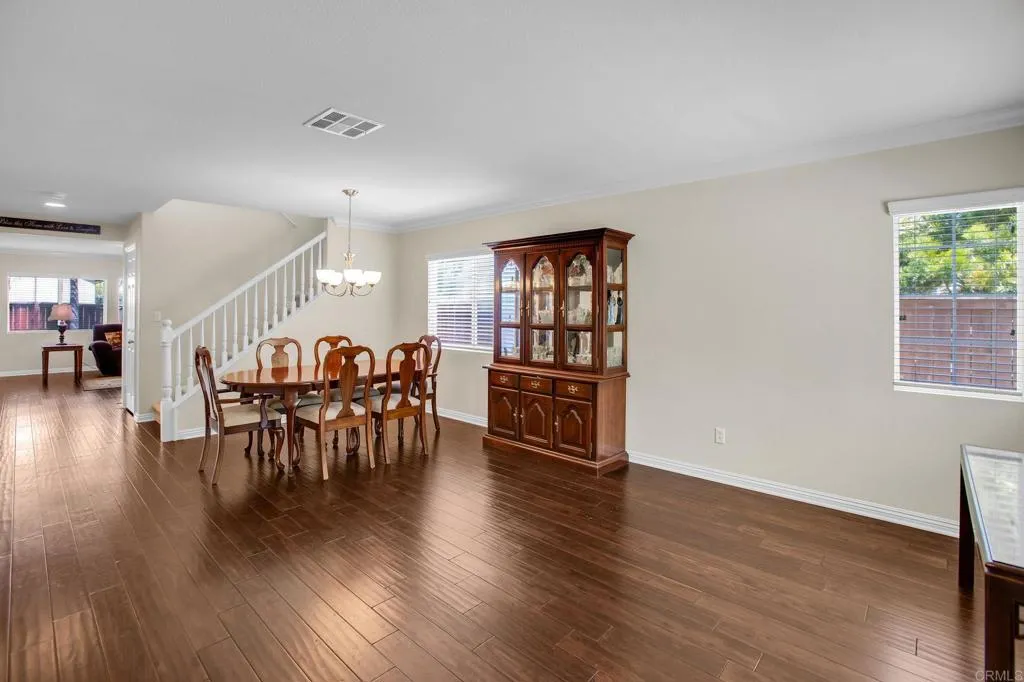 https://cdn.realtyfeed.com/cdn/127/306712359/837b0a96e0d5ea90751cbcb2d2dbfb39.webp
