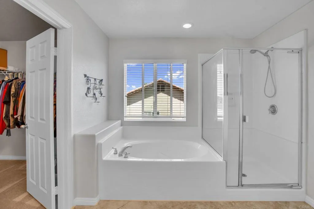 https://cdn.realtyfeed.com/cdn/127/306712359/d09fe0ffe918220ea81704f9505025b1.webp