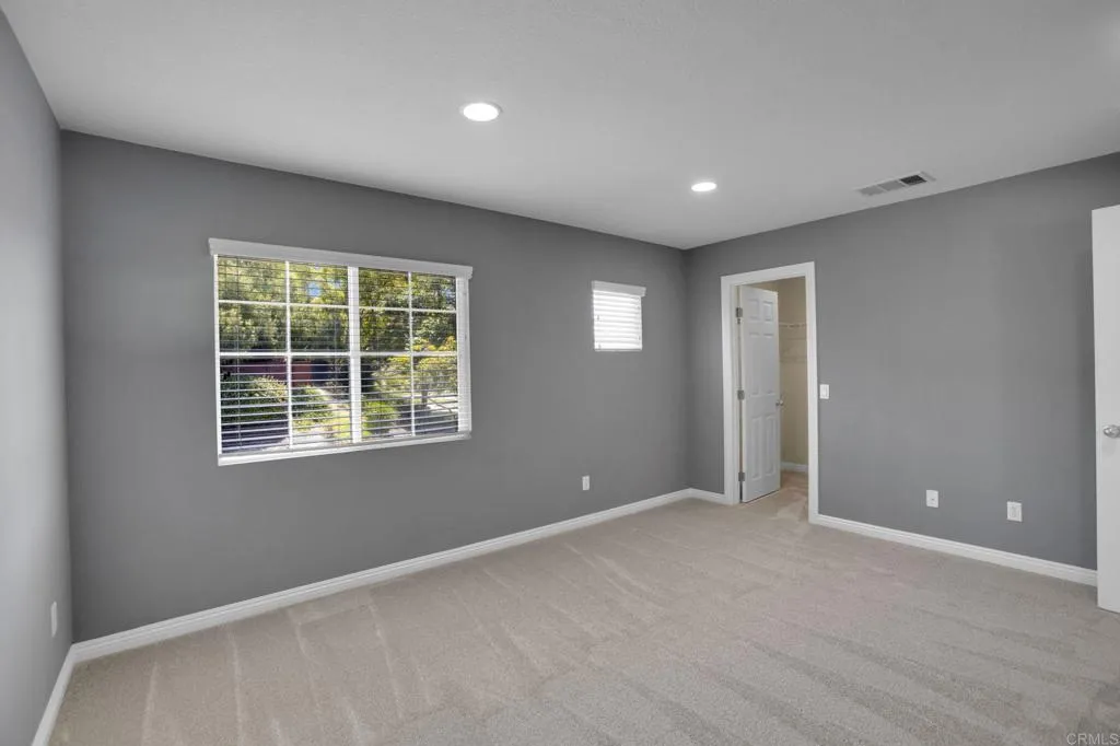 https://cdn.realtyfeed.com/cdn/127/306712359/d0f1121c403e59dbcfb8034f477e50ec.webp