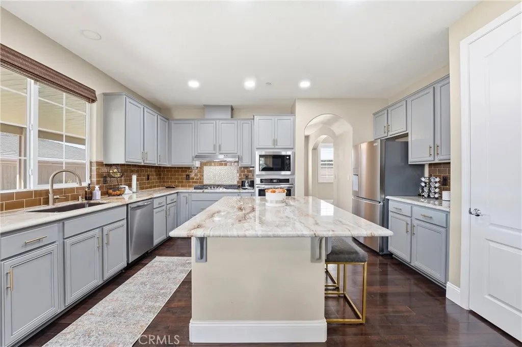 https://cdn.realtyfeed.com/cdn/127/306712378/61f447f7342ff9aa0b4ca6f310722950.webp