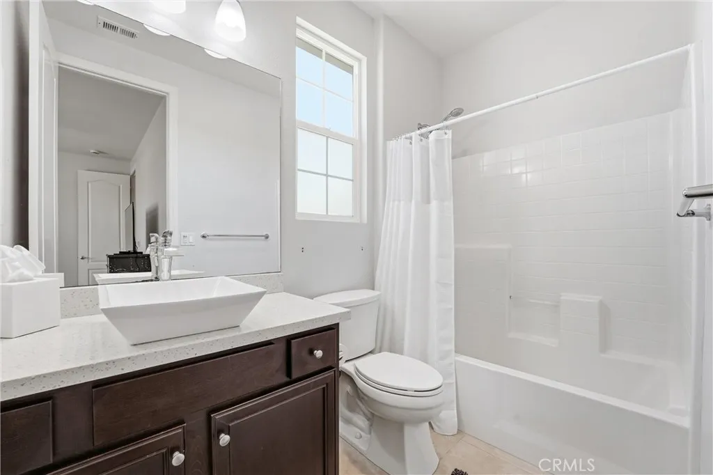 https://cdn.realtyfeed.com/cdn/127/306712378/cbfd93bfd808dc5c2c46feb181d9c018.webp