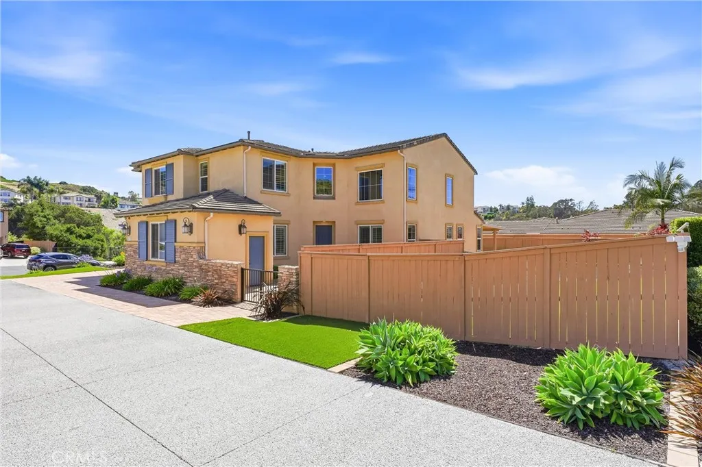 https://cdn.realtyfeed.com/cdn/127/306712378/ce6675baab6aae941ba76f25f95cfbdf.webp
