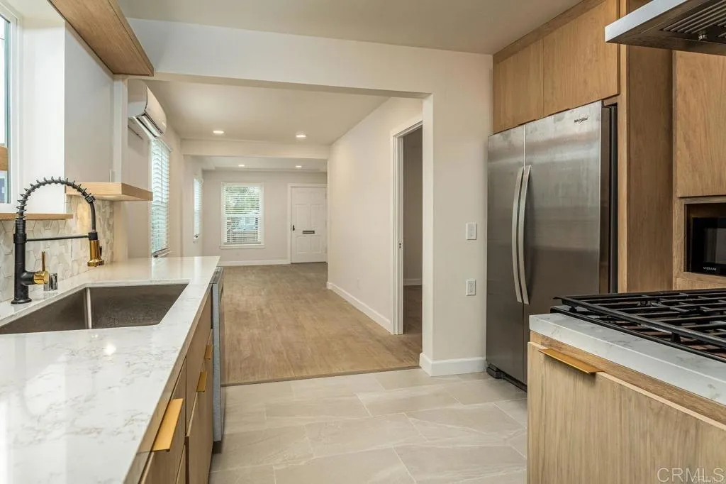 https://cdn.realtyfeed.com/cdn/127/306712456/f2b3302f914aa6118ba4d4cbd58fb4bf.webp