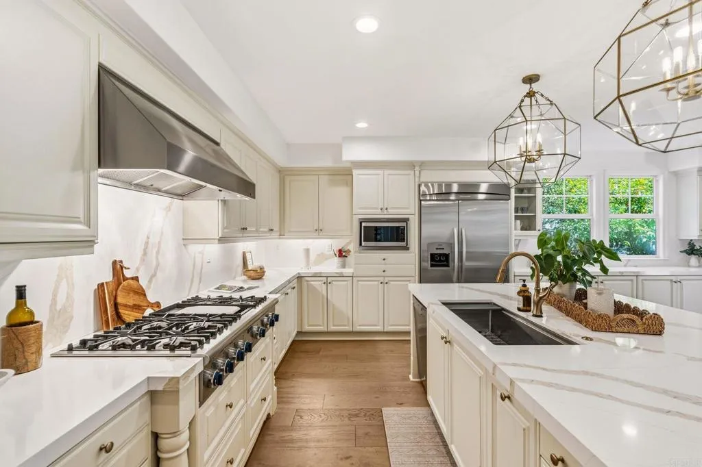 https://cdn.realtyfeed.com/cdn/127/306712458/23ba900aebdc58e11a11ad04f97792de.webp