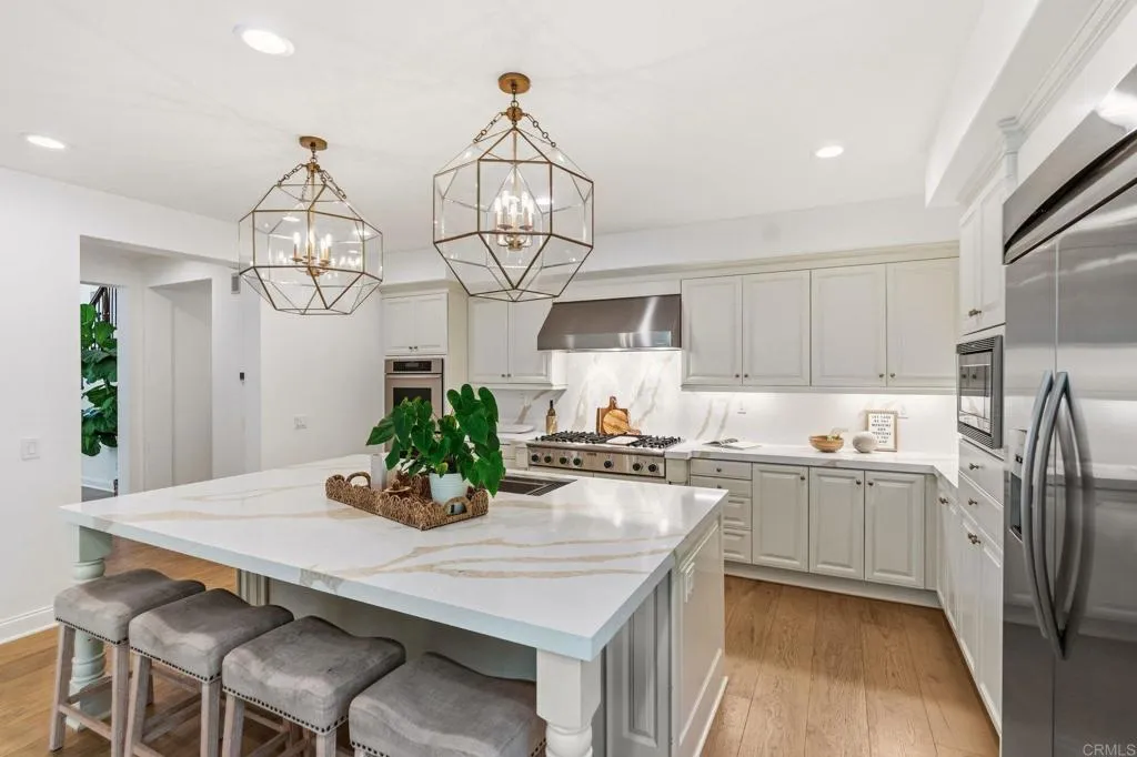 https://cdn.realtyfeed.com/cdn/127/306712458/9453fdd80c2c0098195381646624cb29.webp