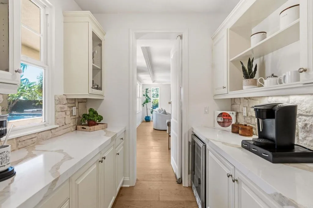 https://cdn.realtyfeed.com/cdn/127/306712458/b76566c471cca0095656ea95340aa921.webp