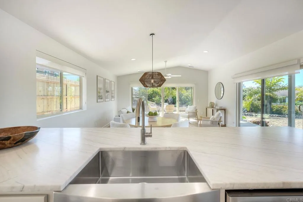 https://cdn.realtyfeed.com/cdn/127/306712465/528148ea4af1ff89be651df41cd1585c.webp