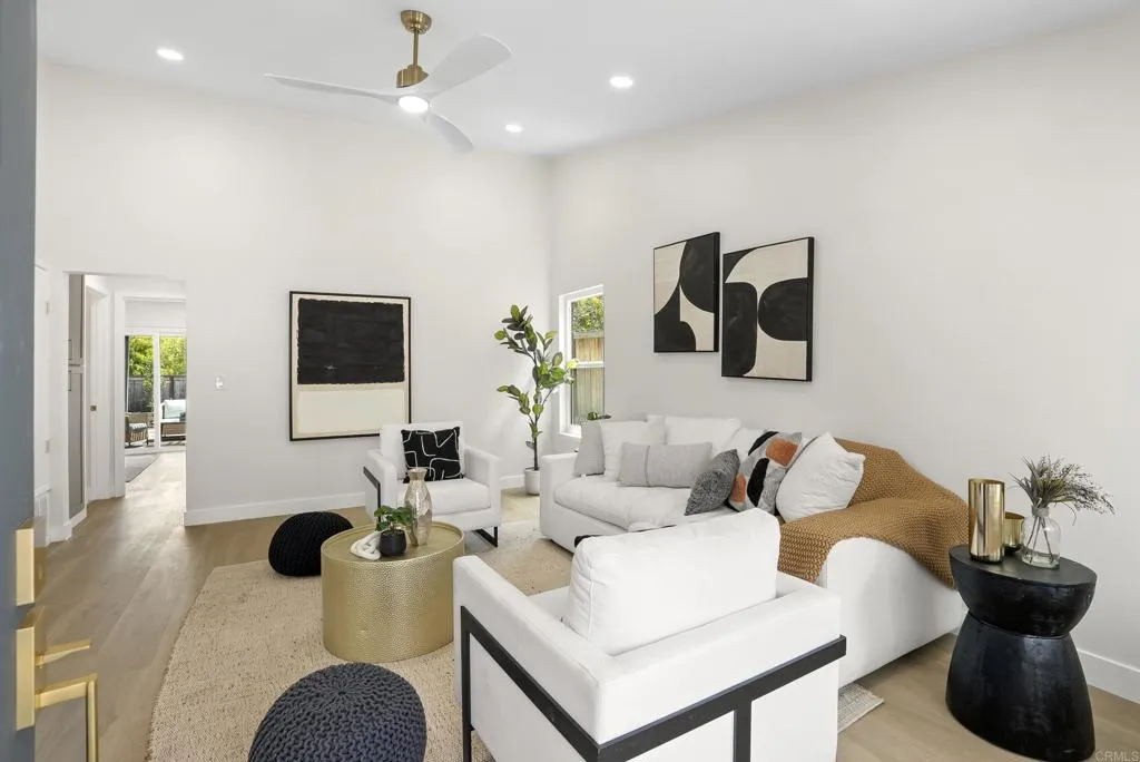 https://cdn.realtyfeed.com/cdn/127/306712479/09e5a3e8d4fb0380eb661e86a5313a7a.webp