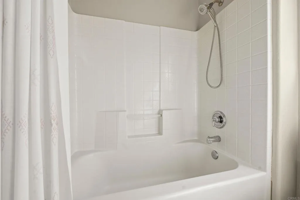 https://cdn.realtyfeed.com/cdn/127/306712500/6000fc4d26a309c0becbb8e0a14e24b4.webp