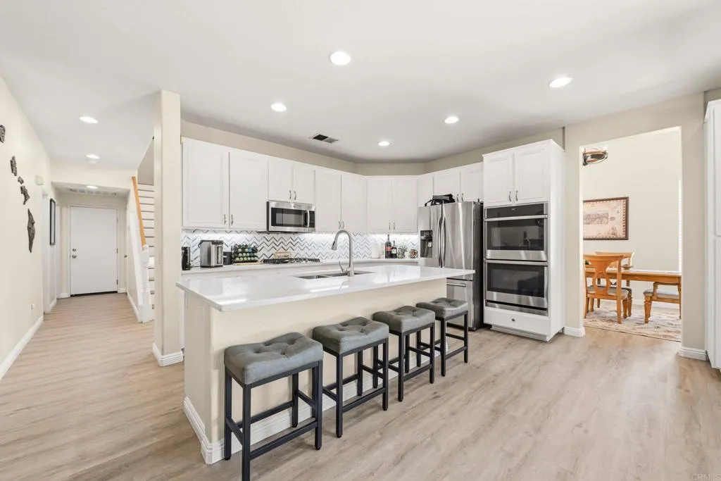 https://cdn.realtyfeed.com/cdn/127/306712500/cb00b8c71cb2e5b8067f0a3277b15fb1.webp