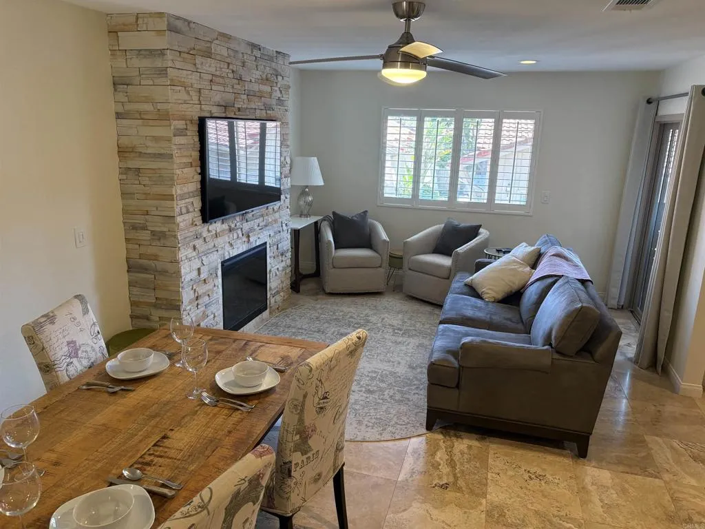 https://cdn.realtyfeed.com/cdn/127/306712502/0126a0eb94f20392663f79362ab9394e.webp