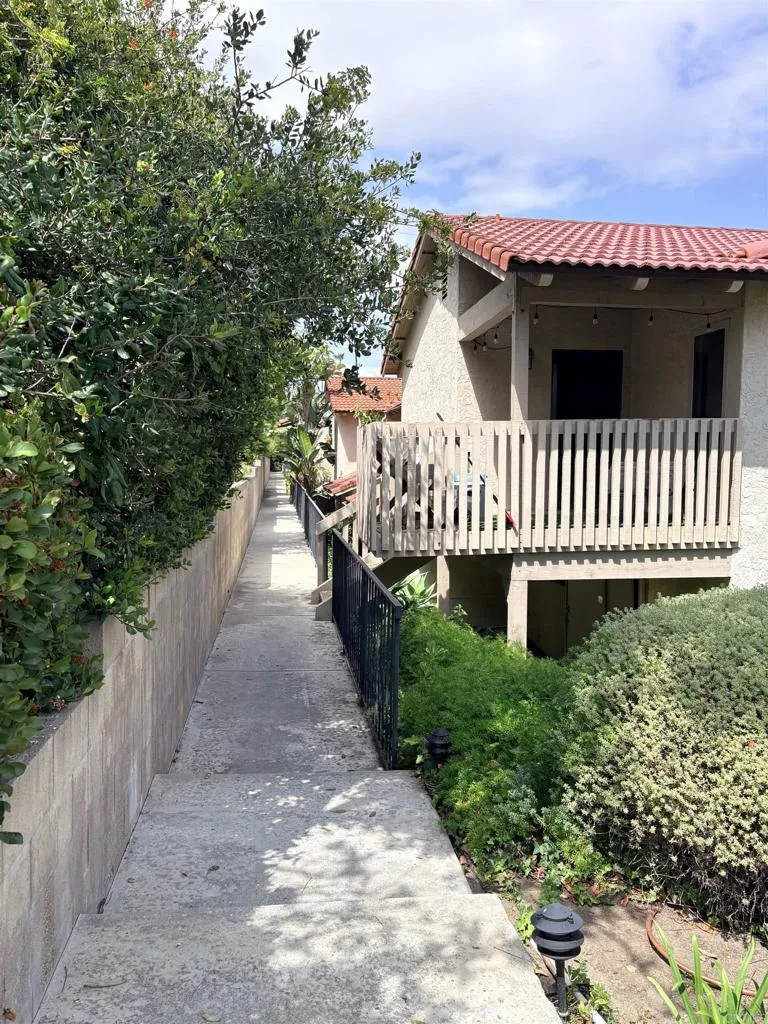 https://cdn.realtyfeed.com/cdn/127/306712502/04808aaac9f1cb39a7df115ee415e411.webp