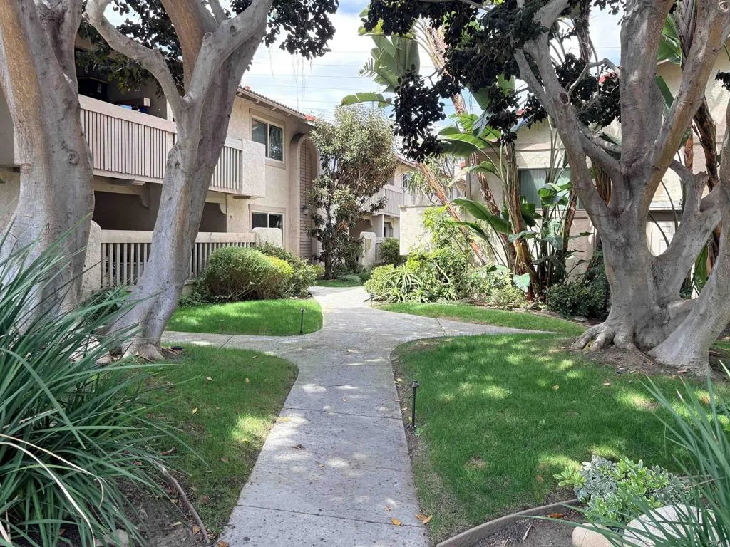 https://cdn.realtyfeed.com/cdn/127/306712502/4c640d3f096622d7695f583382d659b9.webp