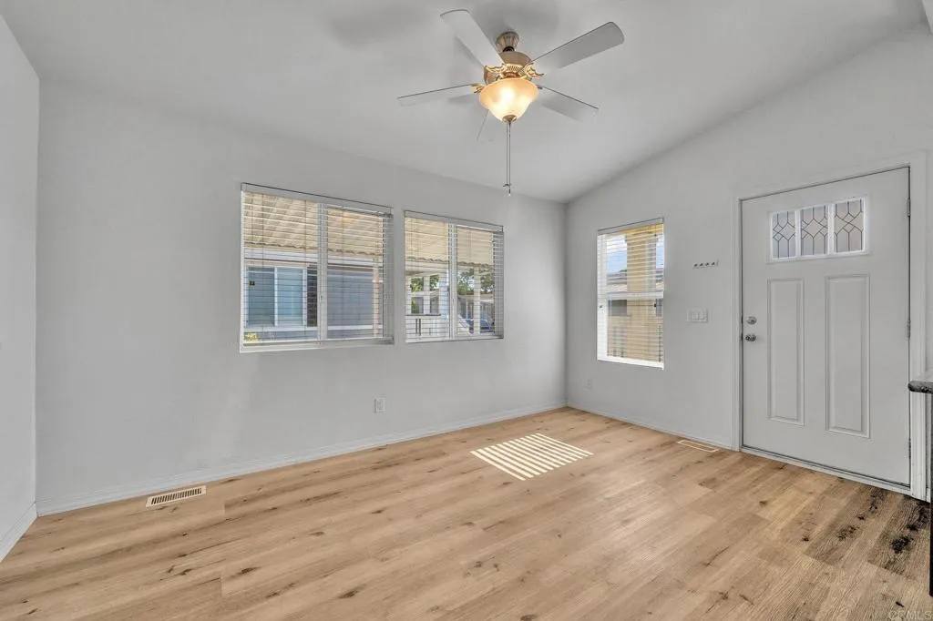 https://cdn.realtyfeed.com/cdn/127/306712519/030763e246a2e6b5a3b18bb7e49c5908.webp