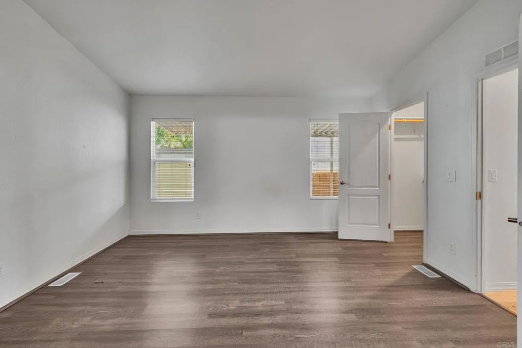 https://cdn.realtyfeed.com/cdn/127/306712519/16170f860ca40881924d88595fed39cc.webp
