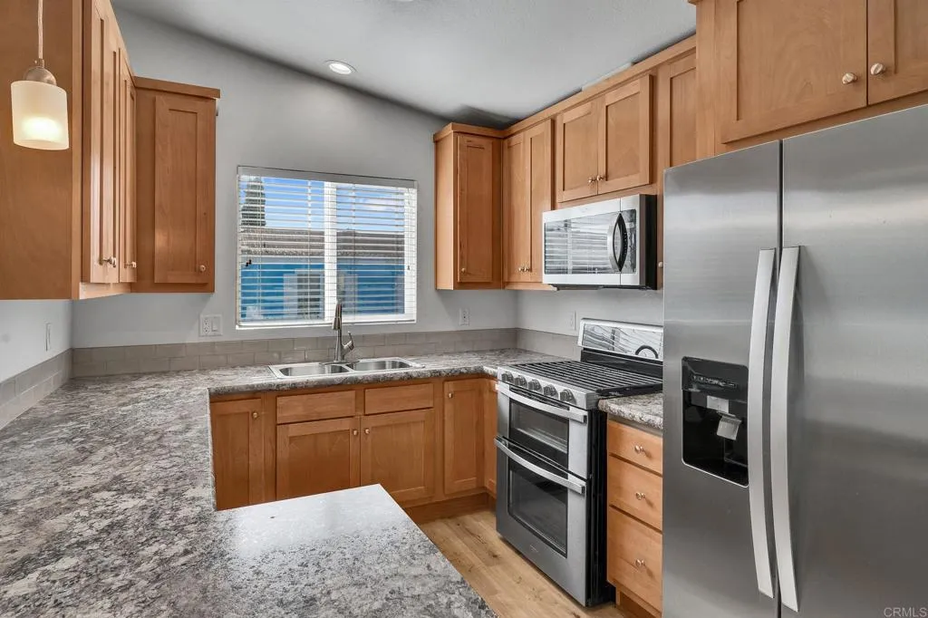 https://cdn.realtyfeed.com/cdn/127/306712519/23721f69983dcffb38d65a8cd78c94ce.webp