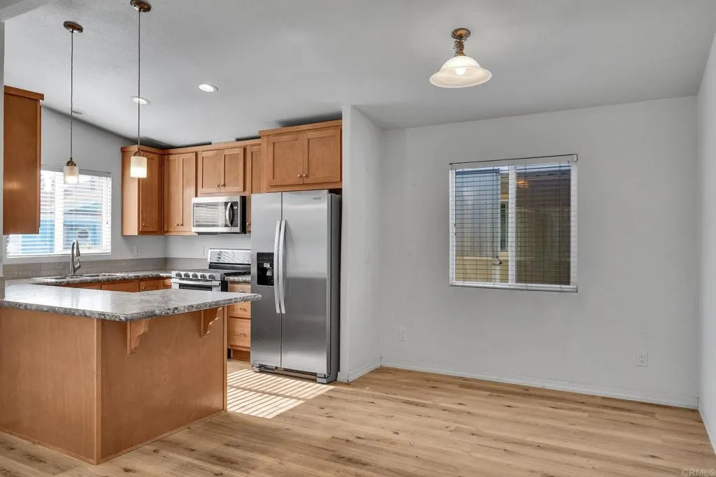 https://cdn.realtyfeed.com/cdn/127/306712519/863a18cad5b2bae7035aab7d1d7f585a.webp