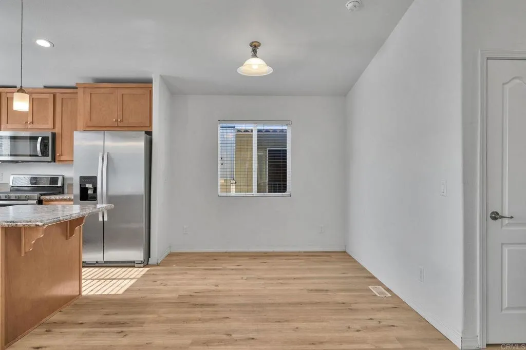 https://cdn.realtyfeed.com/cdn/127/306712519/e87dac0c1bb52b2a13feb42db81b3cee.webp