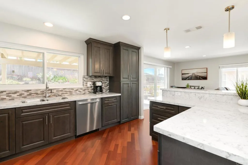 https://cdn.realtyfeed.com/cdn/127/306712534/0326eee6028dcd95c564c9df3ad7e600.webp