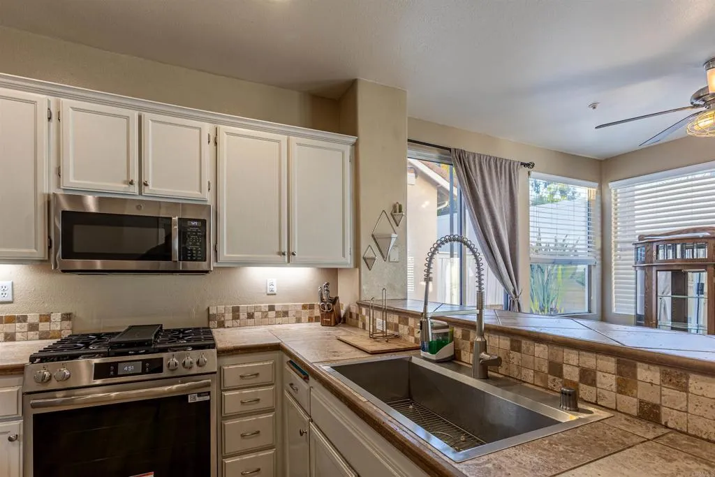 https://cdn.realtyfeed.com/cdn/127/306712560/0faeb9340ea45ed205e714dece413aed.webp