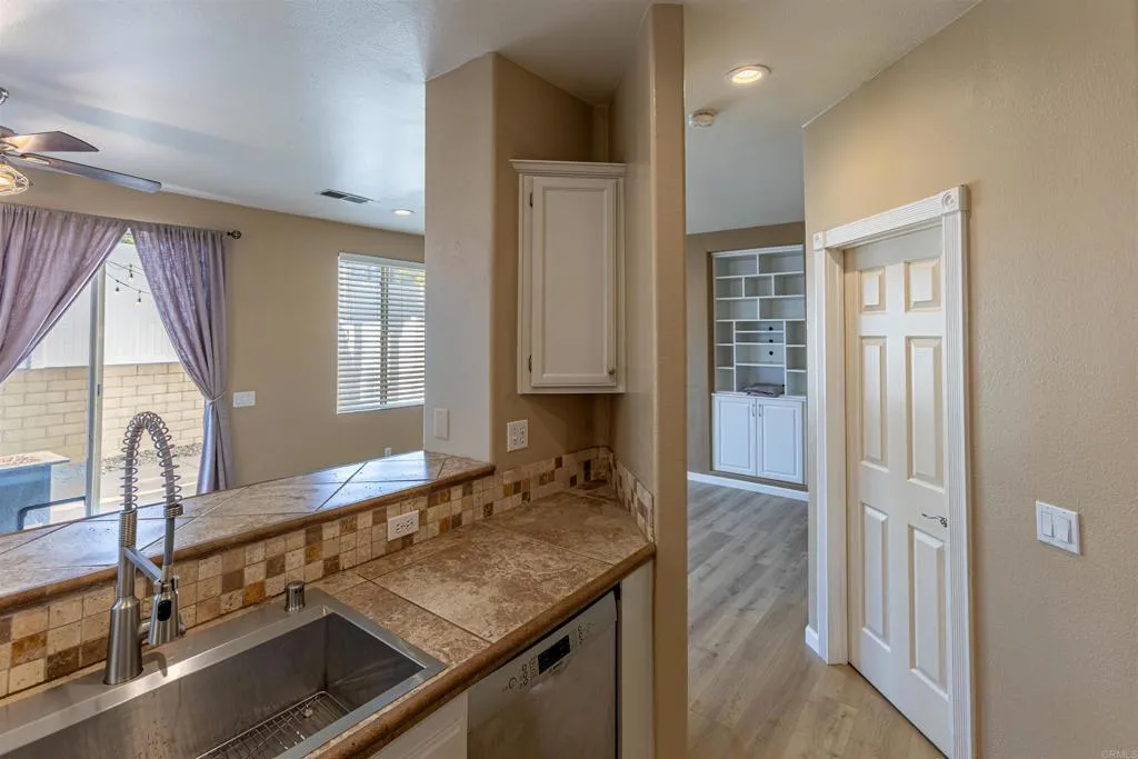 https://cdn.realtyfeed.com/cdn/127/306712560/c82c1c1a44e559832d32fd7290e0233e.webp
