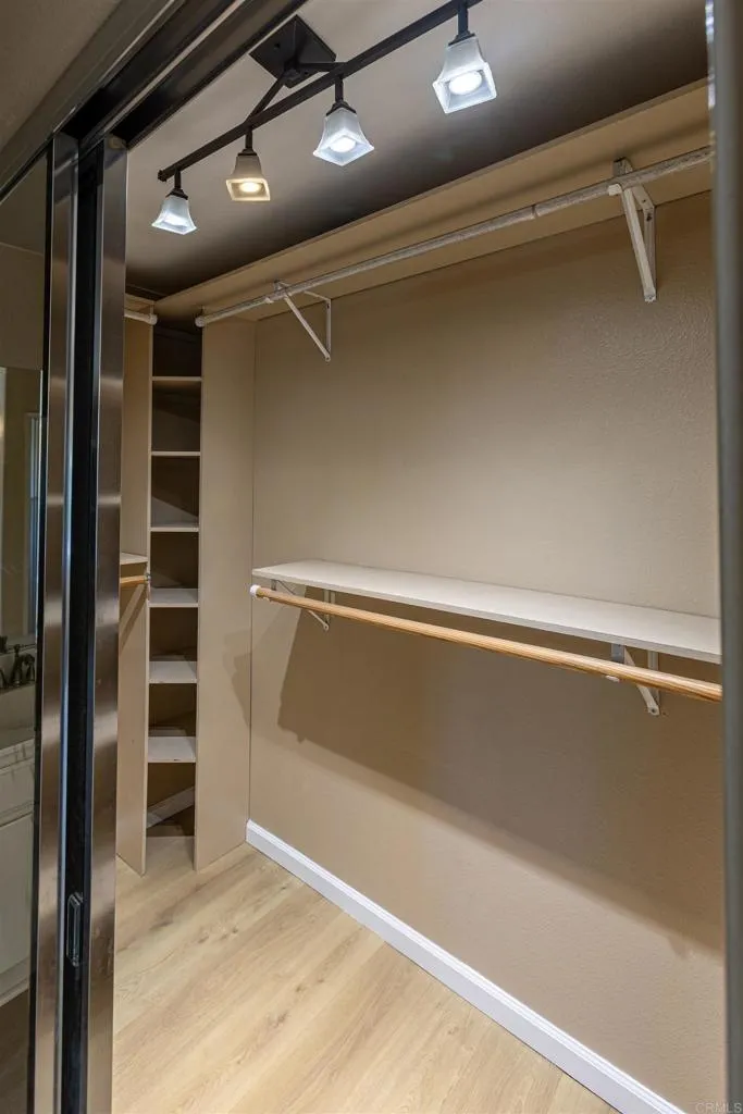 https://cdn.realtyfeed.com/cdn/127/306712560/e412c6a9cc4b13405fd1d4946480787b.webp