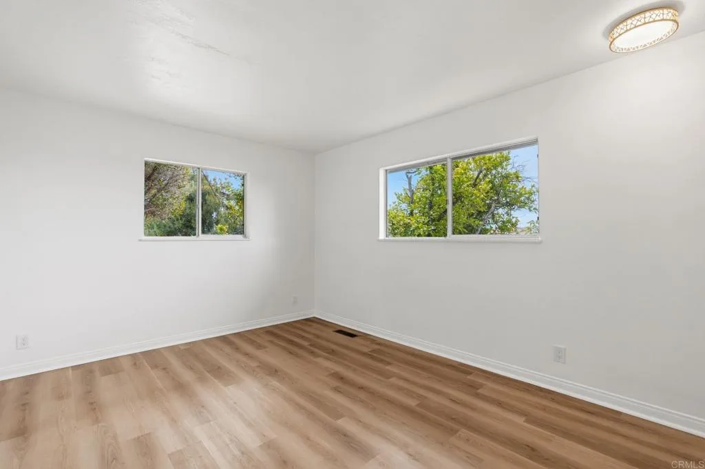 https://cdn.realtyfeed.com/cdn/127/306712571/0d2f23f7116efd9c153179117bfdfc98.webp
