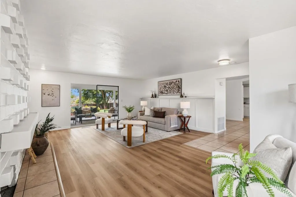 https://cdn.realtyfeed.com/cdn/127/306712571/c778112a4dd6a63340c4e661e4c613d7.webp
