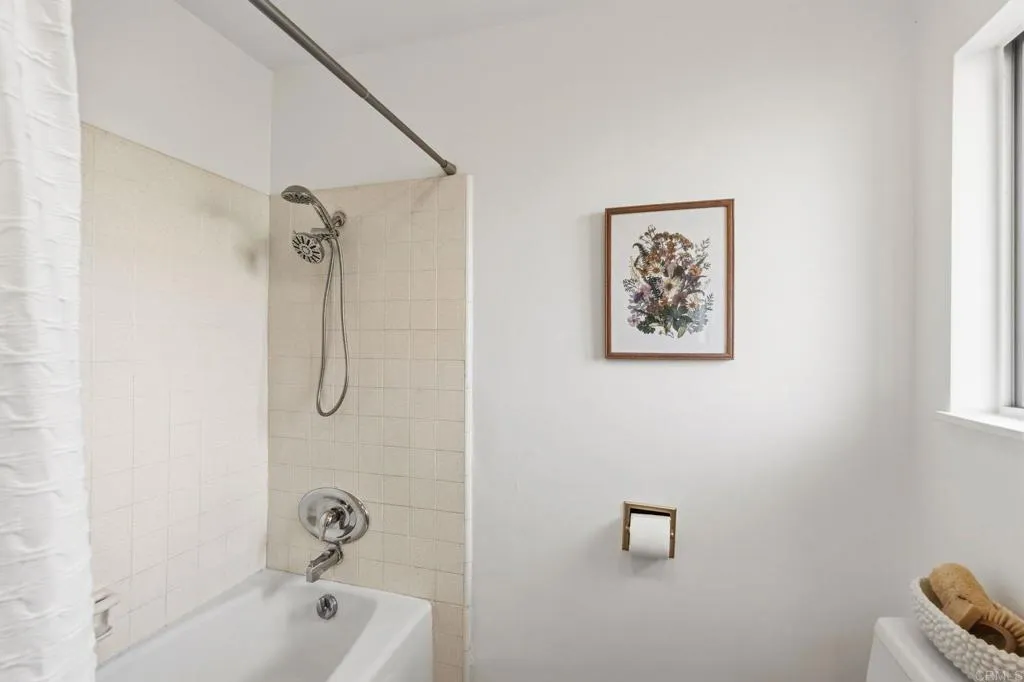 https://cdn.realtyfeed.com/cdn/127/306712571/e514851059419305c4e723d464f12d54.webp