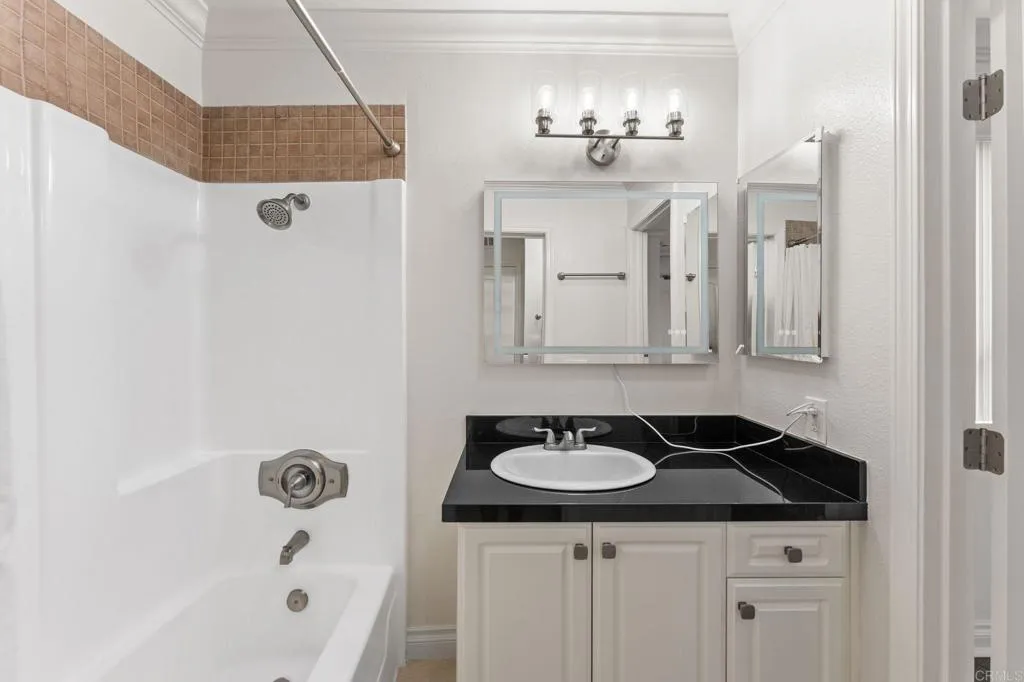 https://cdn.realtyfeed.com/cdn/127/306712600/ea84b6fb5977de292c48429667755cfd.webp