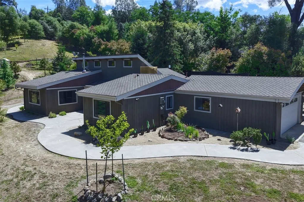 Oakhurst, CA 93644