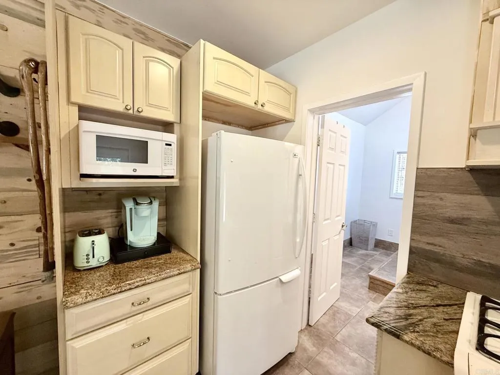 https://cdn.realtyfeed.com/cdn/127/306712632/01722343db213f2ee2873af556d3d671.webp