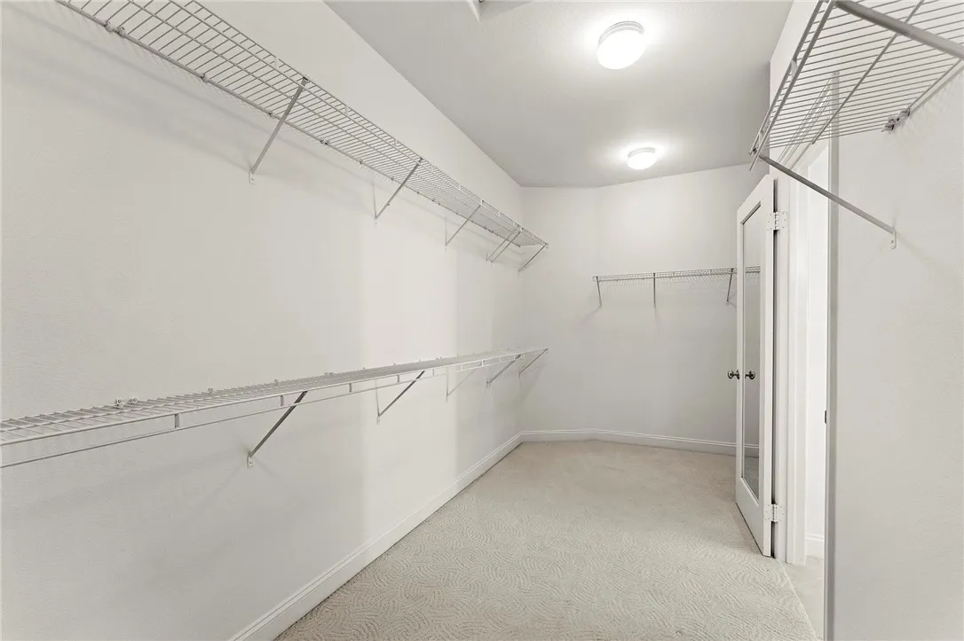 https://cdn.realtyfeed.com/cdn/127/306712639/6601a2cb2e1bb7df5cf2a16a18d9d19a.webp