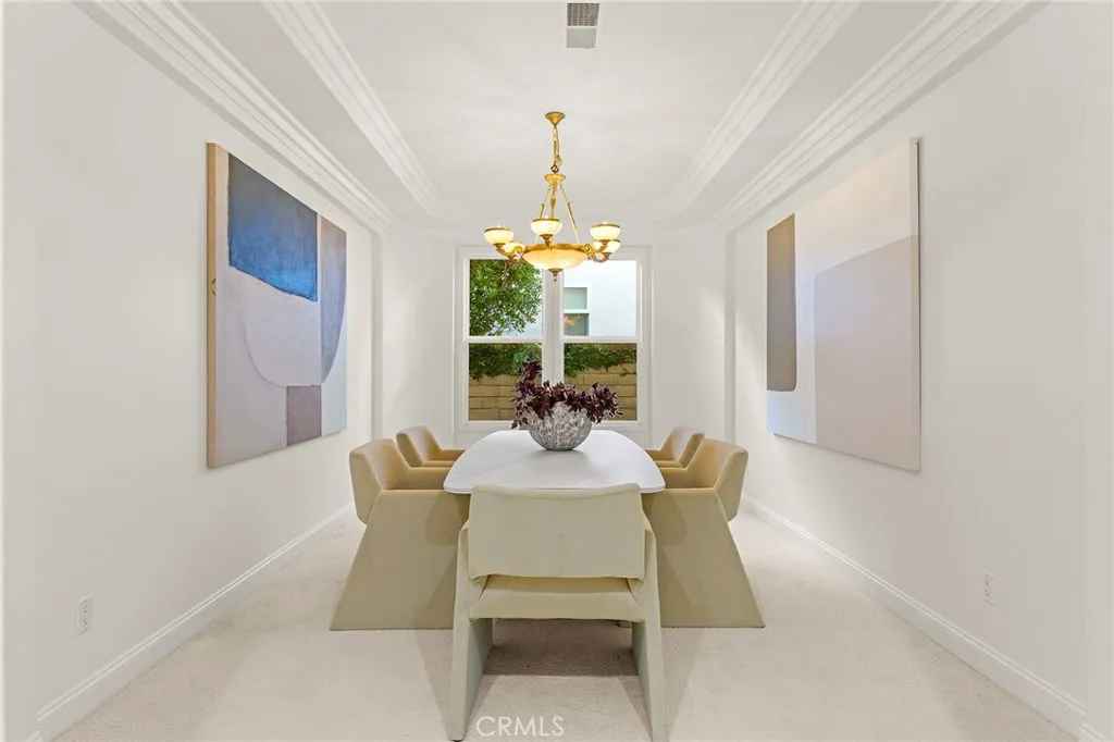 https://cdn.realtyfeed.com/cdn/127/306712639/93db9afd77595a140e8ba715443e0940.webp