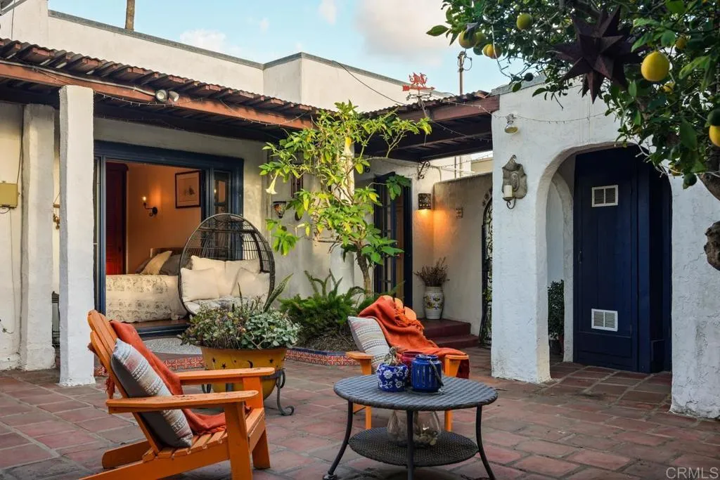 https://cdn.realtyfeed.com/cdn/127/306712642/4438a9db93df4e4e3d8e5150b27fcae6.webp