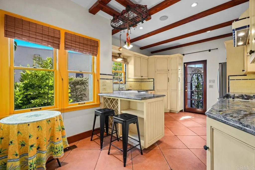 https://cdn.realtyfeed.com/cdn/127/306712642/8da1f028a007be8872ea2b288e9123df.webp