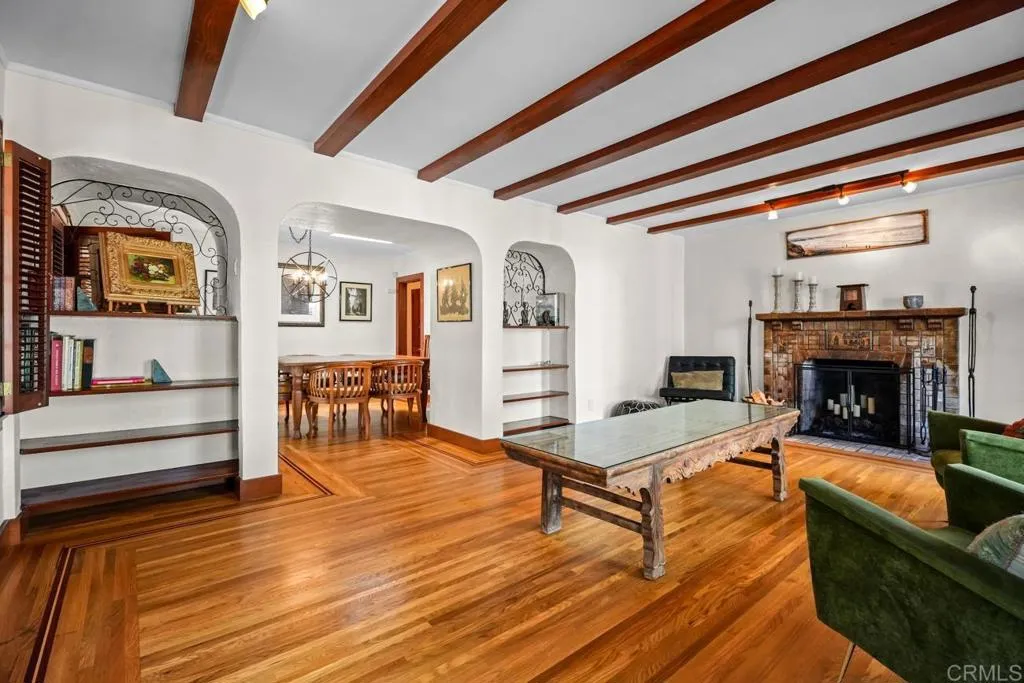https://cdn.realtyfeed.com/cdn/127/306712642/99eb3b754945e8a35145f4c4cd262b89.webp