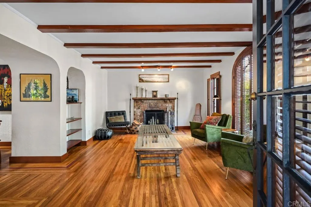 https://cdn.realtyfeed.com/cdn/127/306712642/ada2dc30688dd8a4236a706a43386898.webp