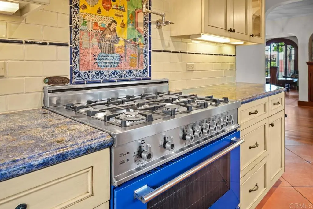 https://cdn.realtyfeed.com/cdn/127/306712642/e96af1e5fdaff567c2b11f16a4f83adb.webp