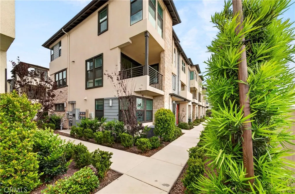 Anaheim, CA 92801