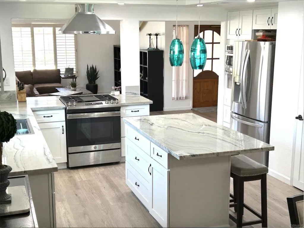 https://cdn.realtyfeed.com/cdn/127/306712657/08f920777fd2aaba1f5654d15fecb593.webp