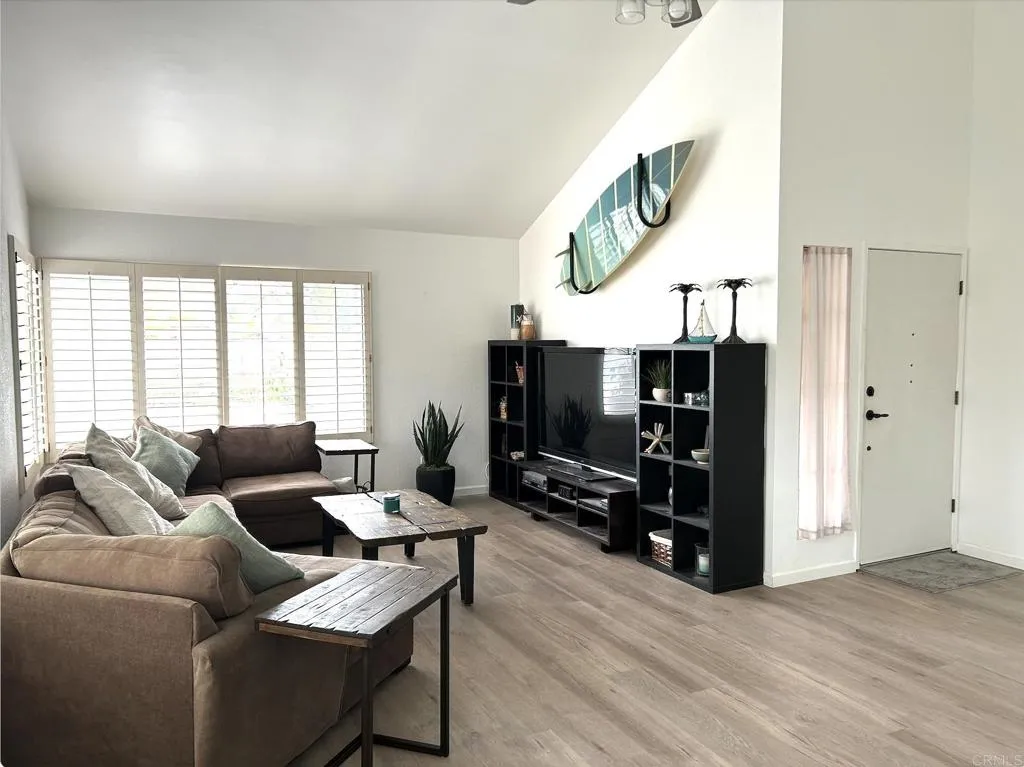 https://cdn.realtyfeed.com/cdn/127/306712657/488d3951f2e07bbbaac28188f25565a9.webp