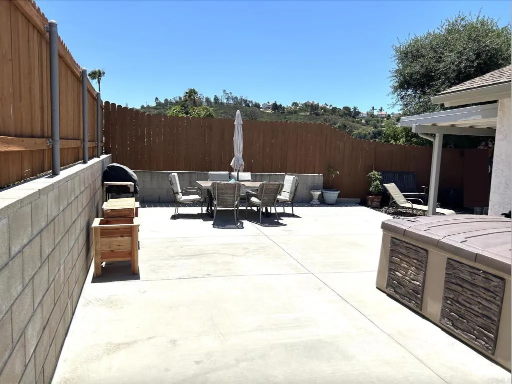 https://cdn.realtyfeed.com/cdn/127/306712657/79d16681748bbf732c2b7690fc235c59.webp