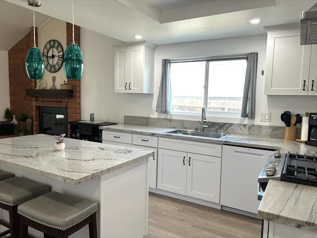 https://cdn.realtyfeed.com/cdn/127/306712657/9c1b3e3ff2e6777b1d08f1a104dd4f34.webp