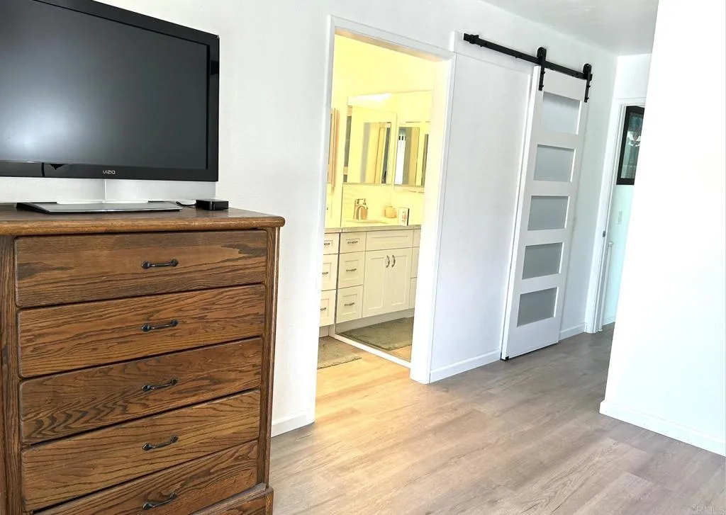 https://cdn.realtyfeed.com/cdn/127/306712657/badf3ff019ff0714f1f0059946a975a0.webp