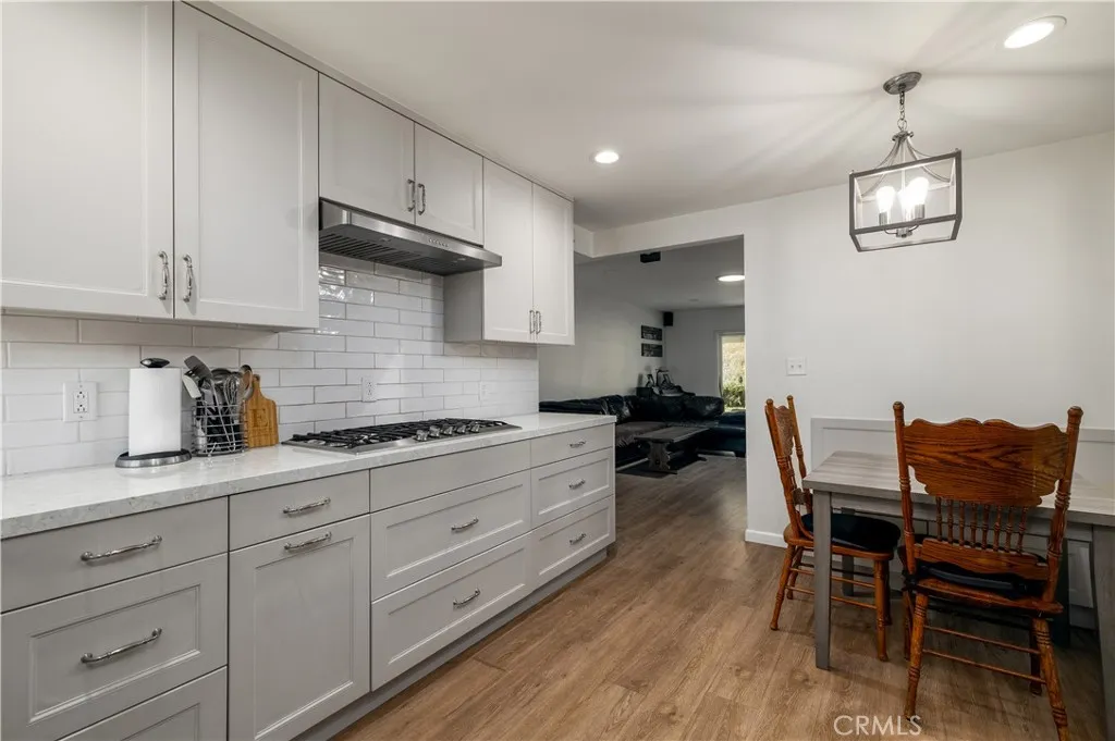 https://cdn.realtyfeed.com/cdn/127/306712668/382e2430540e3833bb3fac7b58ab89fd.webp