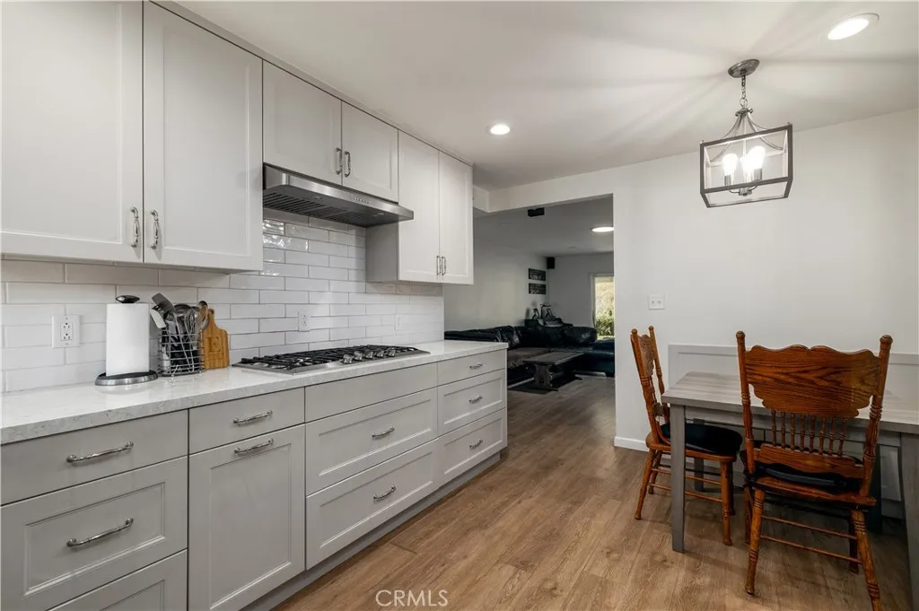 https://cdn.realtyfeed.com/cdn/127/306712668/39071d95806b772bd7128d533f424518.webp
