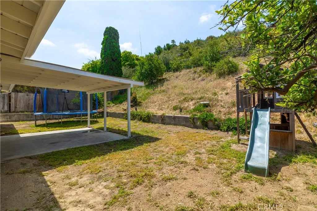 https://cdn.realtyfeed.com/cdn/127/306712668/5df0900c2df4f5752dea9d64492158a7.webp